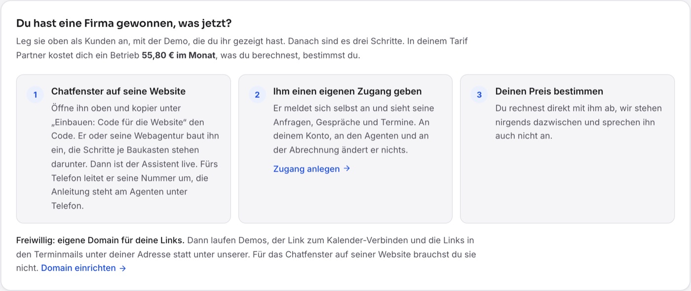 Die Karte „Du hast eine Firma gewonnen, was jetzt?“ mit dem Satz, was dich ein Betrieb in deinem Tarif kostet, den Schritten „Chatfenster auf seine Website“, „Ihm einen eigenen Zugang geben“ und „Deinen Preis bestimmen“ und darunter „Freiwillig: eigene Domain für deine Links“.