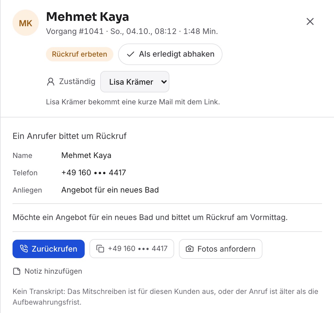 Seitenfenster eines Rückrufs mit „Rückruf erbeten“ und „Als erledigt abhaken“, bei „Zuständig“ ist Lisa Krämer gewählt, darunter „Lisa Krämer bekommt eine kurze Mail mit dem Link.“