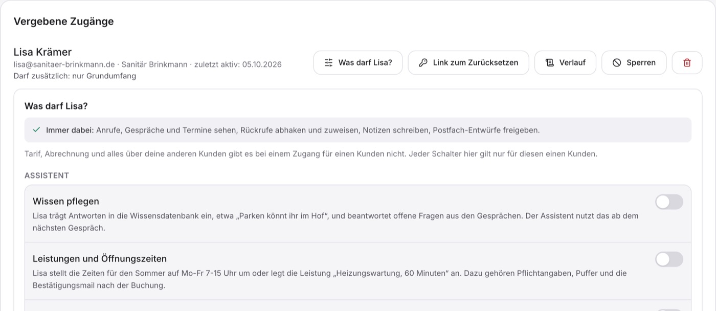 „Vergebene Zugänge“ mit Lisa Krämer und „Sanitär Brinkmann“, darunter „Was darf Lisa?“ mit „Immer dabei“, dem Satz zum Zugang für einen Kunden und den ersten Schaltern, alle aus.